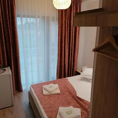 Casa Constantin Vic 4*