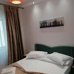 Casa Constantin Vic Pensionat 3*