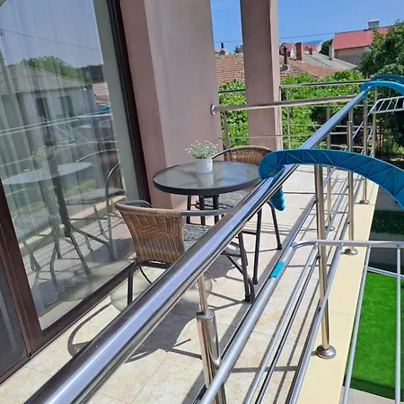 Casa Constantin Vic Pensionat